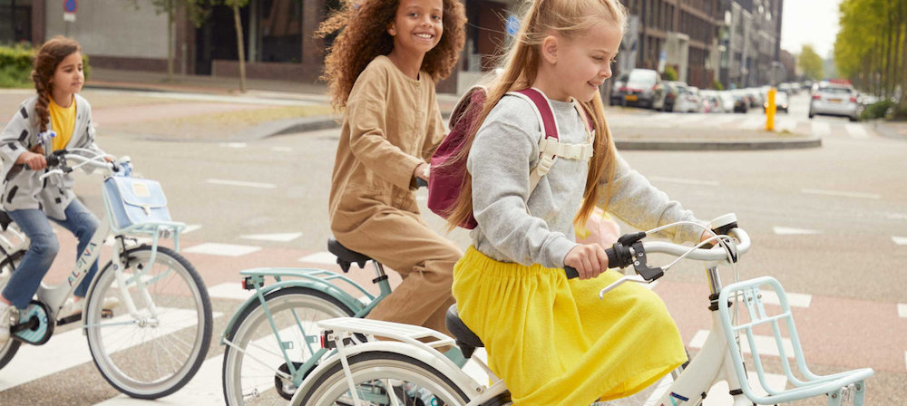 Bas Tweewielers Zoetermeer Alpina fiets naar school